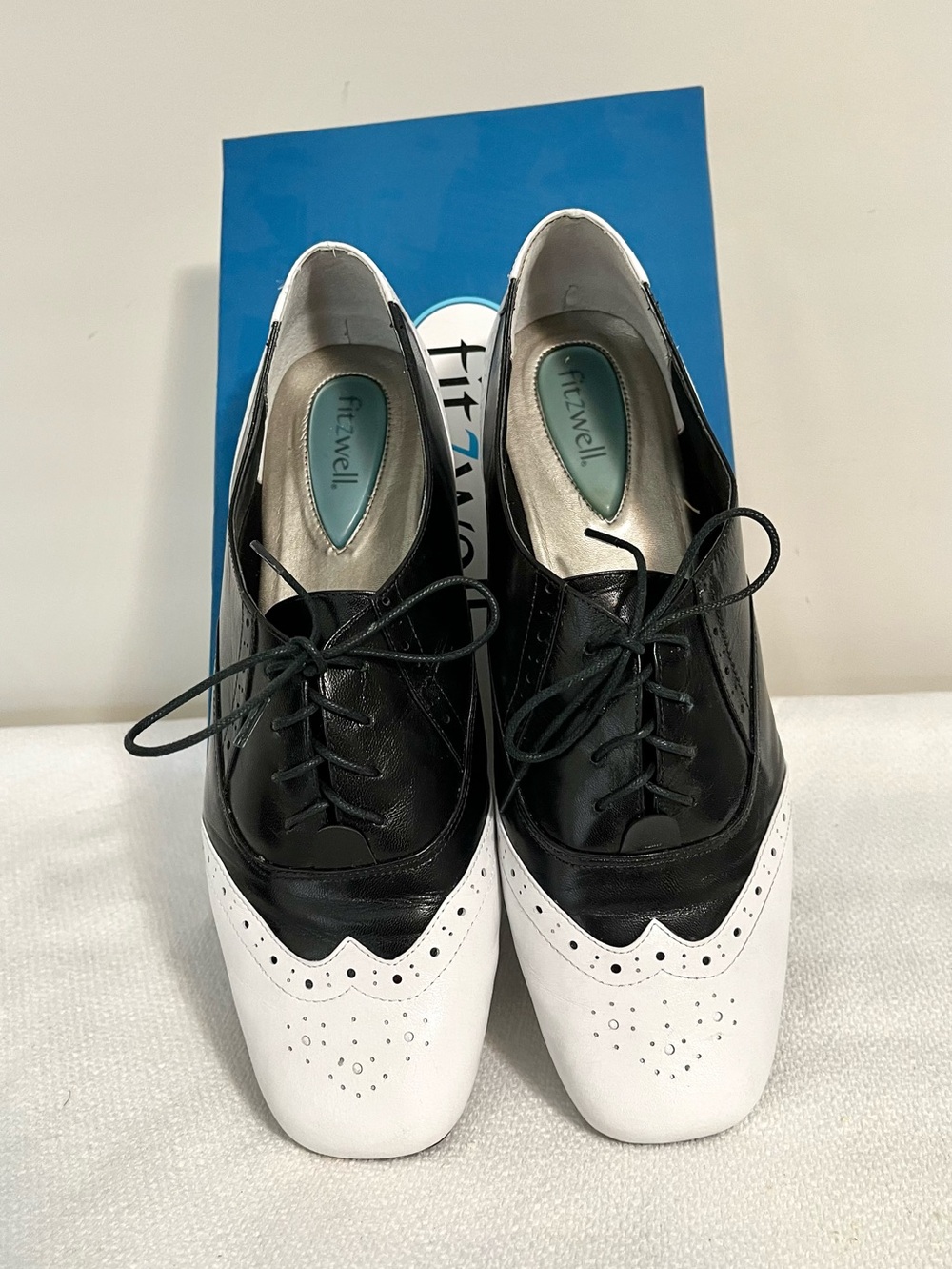 12M Black & white spectator lace up shoes